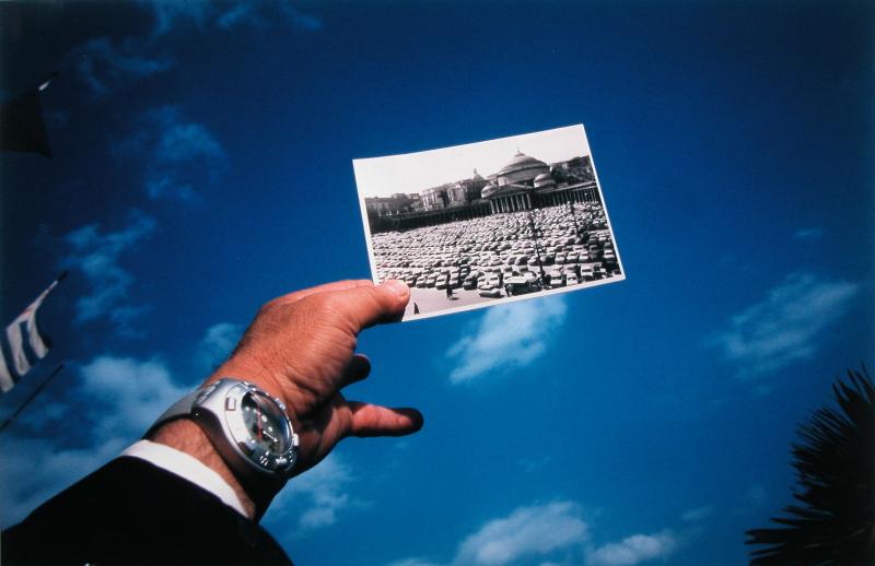 <p>Nobuyoshi Araki, Viaggio in Italia: Napoli, 2000<br />
serie di 167 fotografie a colori</p>

<p>cm 22,8x24,9 cad.</p>

<p>Comodato dell’artista</p>
