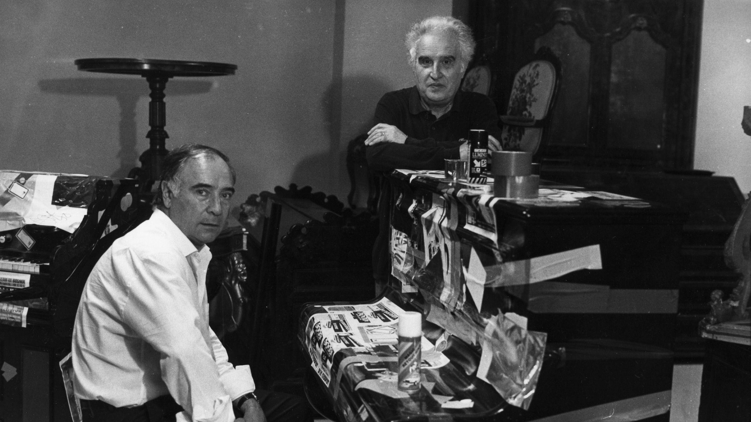 Carlo Palli con Giuseppe Chiari. Courtesy Archivio Carlo Palli