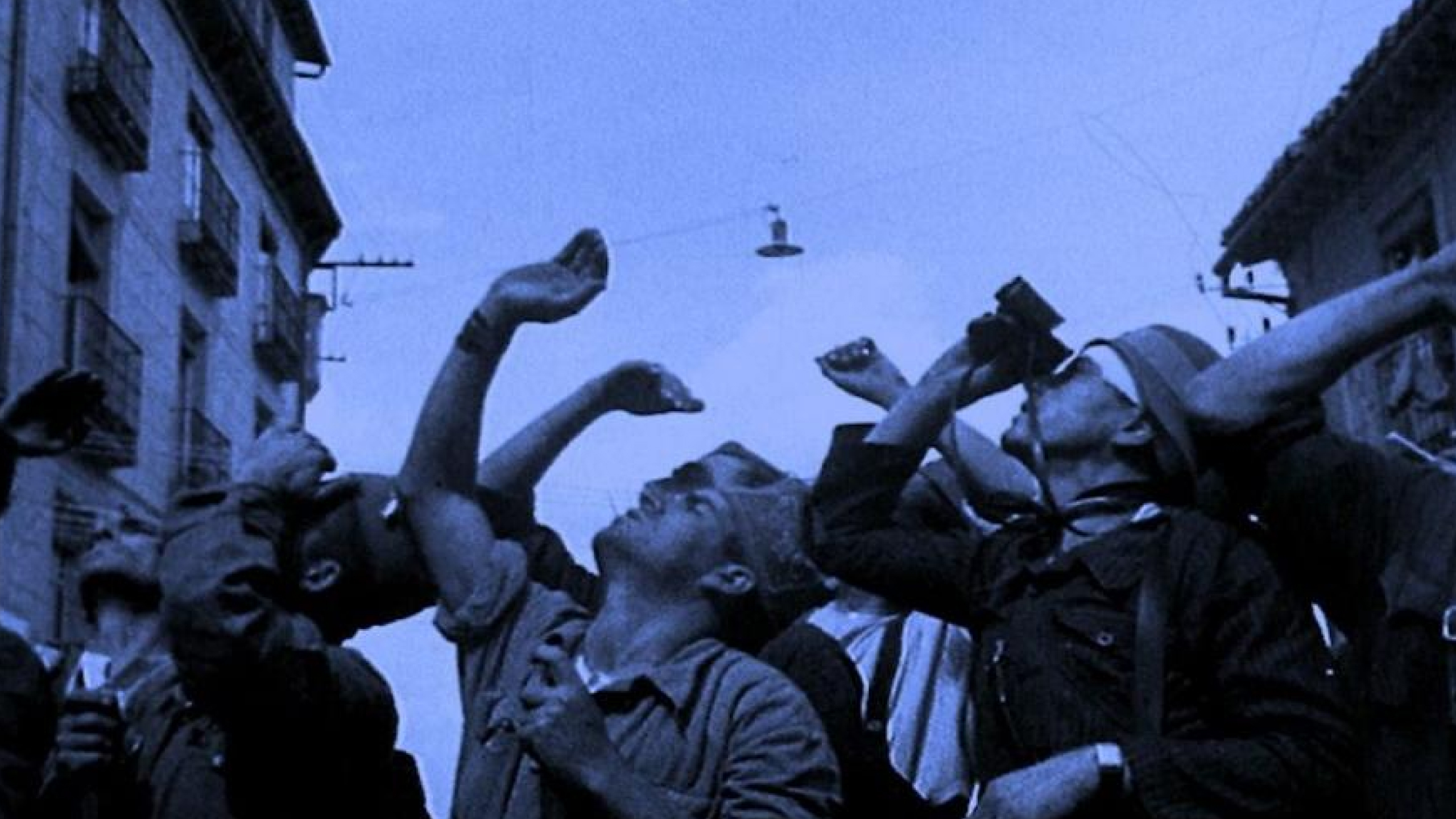 Frente a Guernica by Yervant Gianikian and Angela Ricci Lucchi
