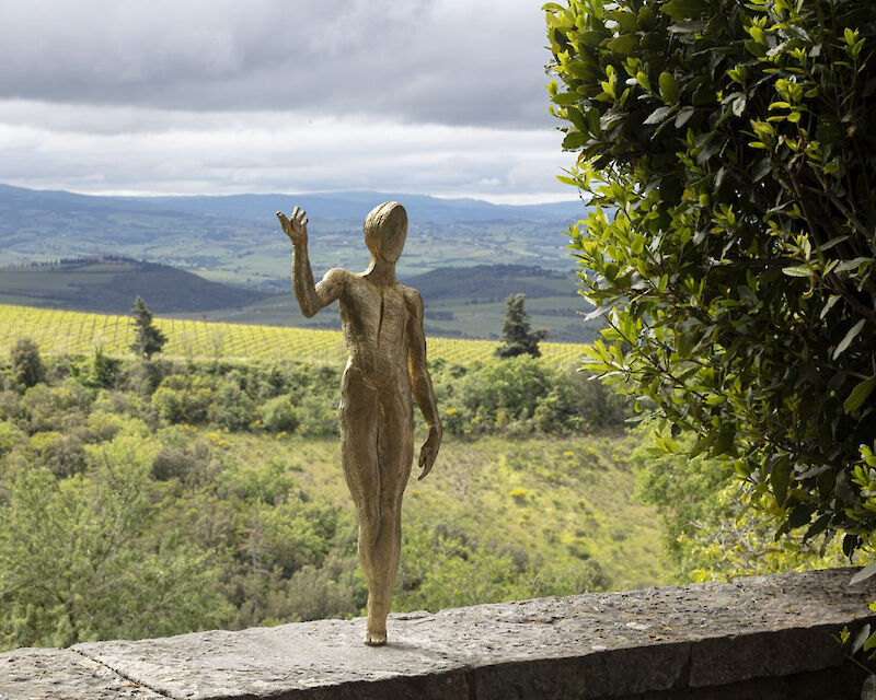 Daniela De Lorenzo, Sogno sottile (#1) , bronzo gold, 72x37x15 cm. Artisti per Frescobaldi