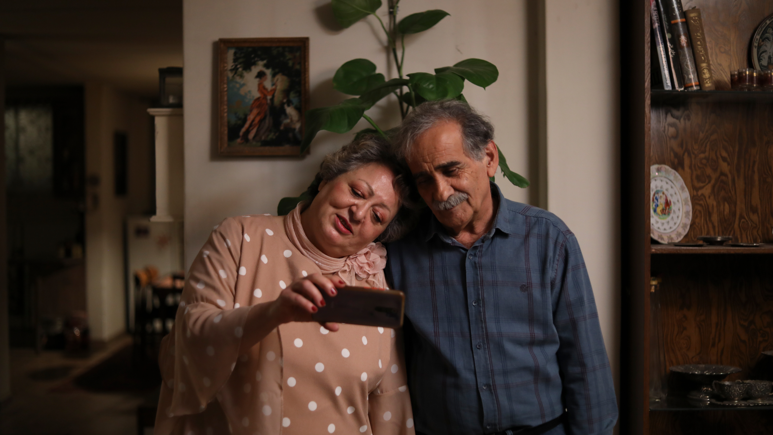 My Favourite Cake by Maryam Moghaddam e Behtash Sanaeeha