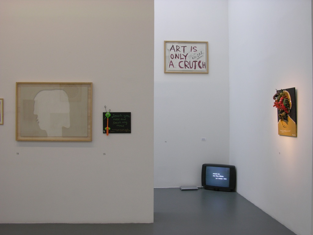 Primo Piano. Parole, azioni, suoni, immagini da una collezione d'arte, fotografie di allestimento, 2006