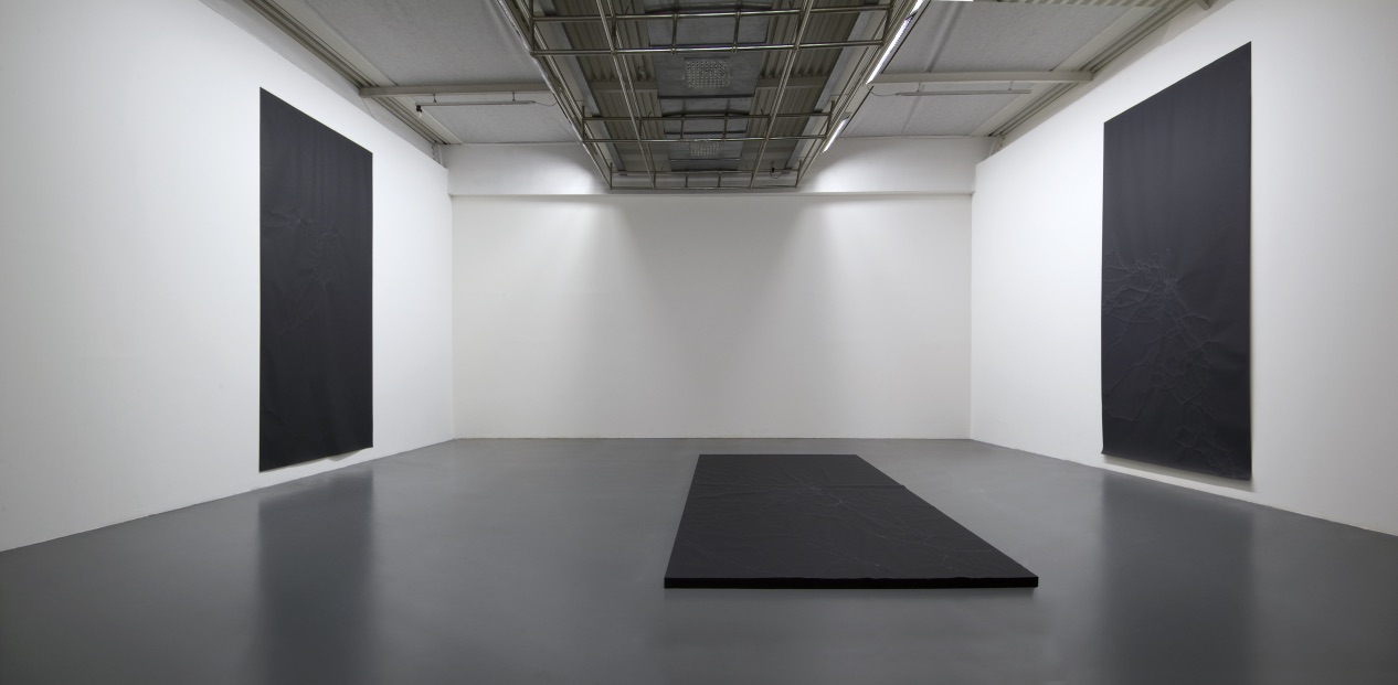 Nessuna paura. Arte dall'Italia dopo il 2000, fotografie di allestimento, 2007