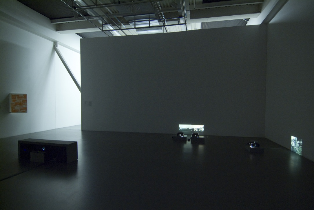 Nessuna paura. Arte dall'Italia dopo il 2000, fotografie di allestimento, 2007