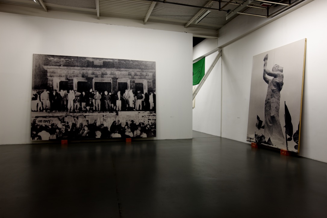1988. Vent'anni prima, vent'anni dopo, fotografie di allestimento, 2008