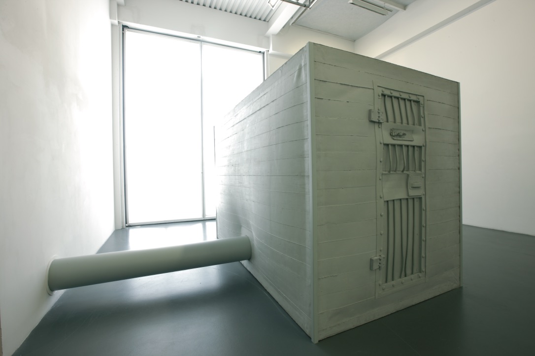Loris Cecchini. Dotsandloops, fotografie di allestimento, 2009
