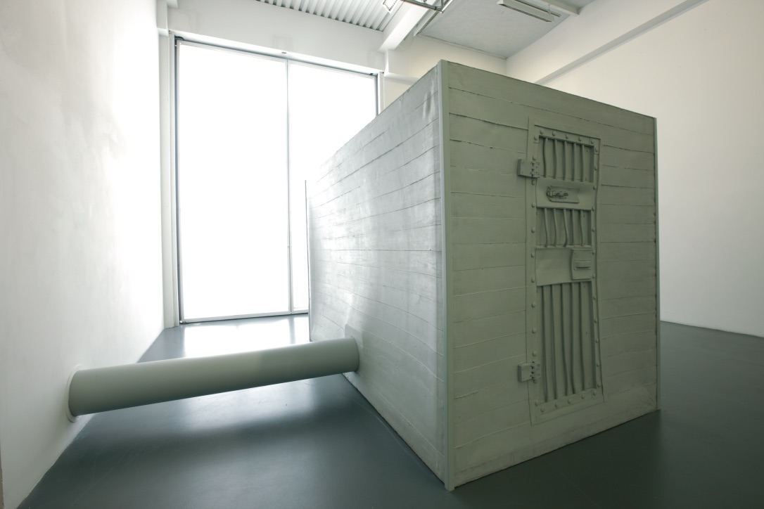 Loris Cecchini. Dotsandloops, fotografie di allestimento, 2009