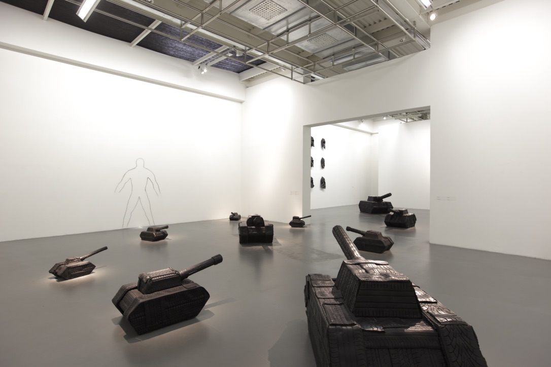 Paolo Canevari. Nobody Knows, fotografie di allestimento, 2010
