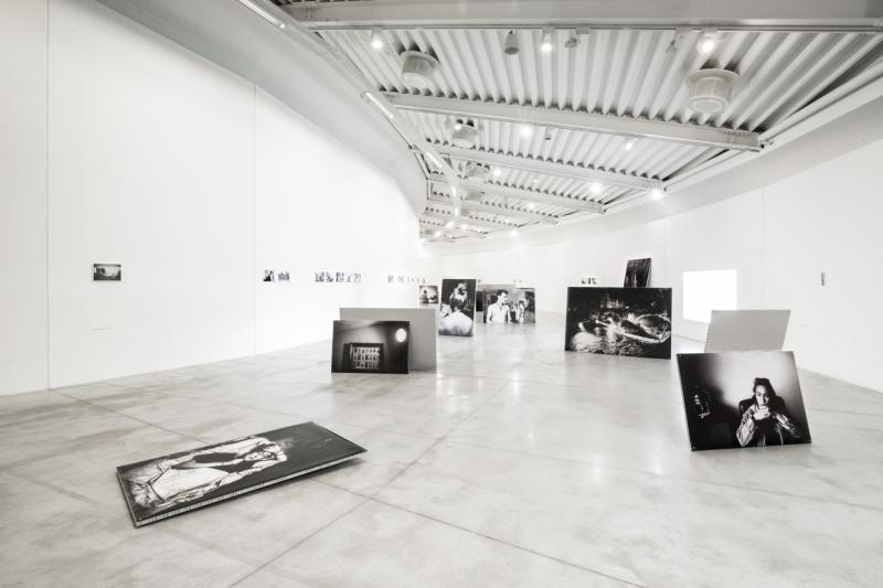 Lina Pallotta. Volevo vedermi negli occhi, fotografia di allestimento, foto Filippo Rossi con Marco Cappelletti