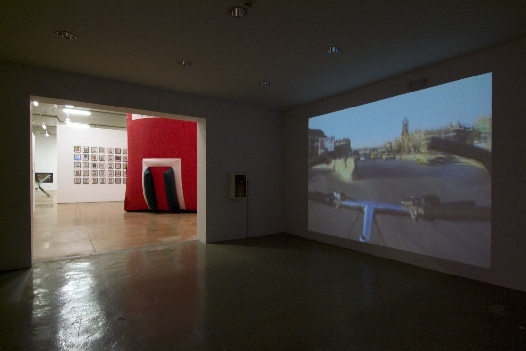 Note urbane, fotografia di allestimento, 2007
