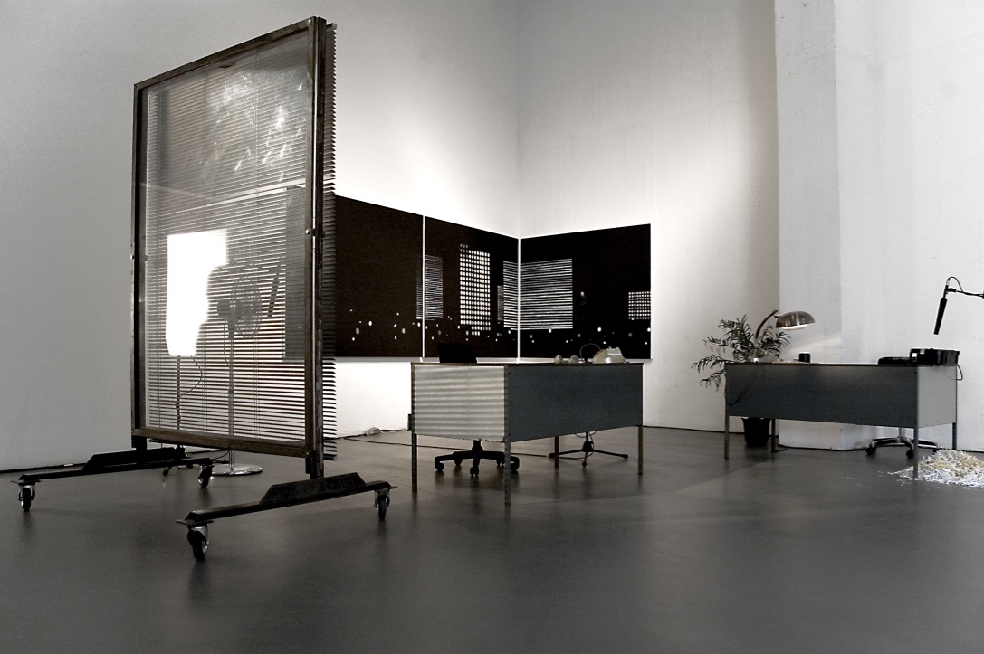 Marco Neri. Omissis, fotografia dell'allestimento e della performance della compagnia Motus, 2006