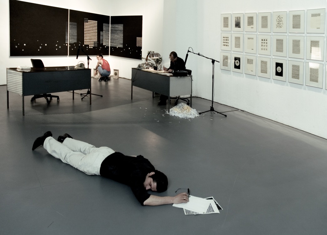 Marco Neri. Omissis, fotografia dell'allestimento e della performance della compagnia Motus, 2006