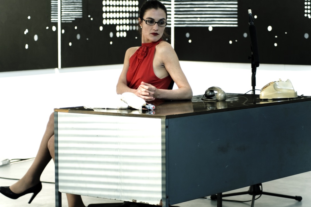 Marco Neri. Omissis, fotografia dell'allestimento e della performance della compagnia Motus, 2006