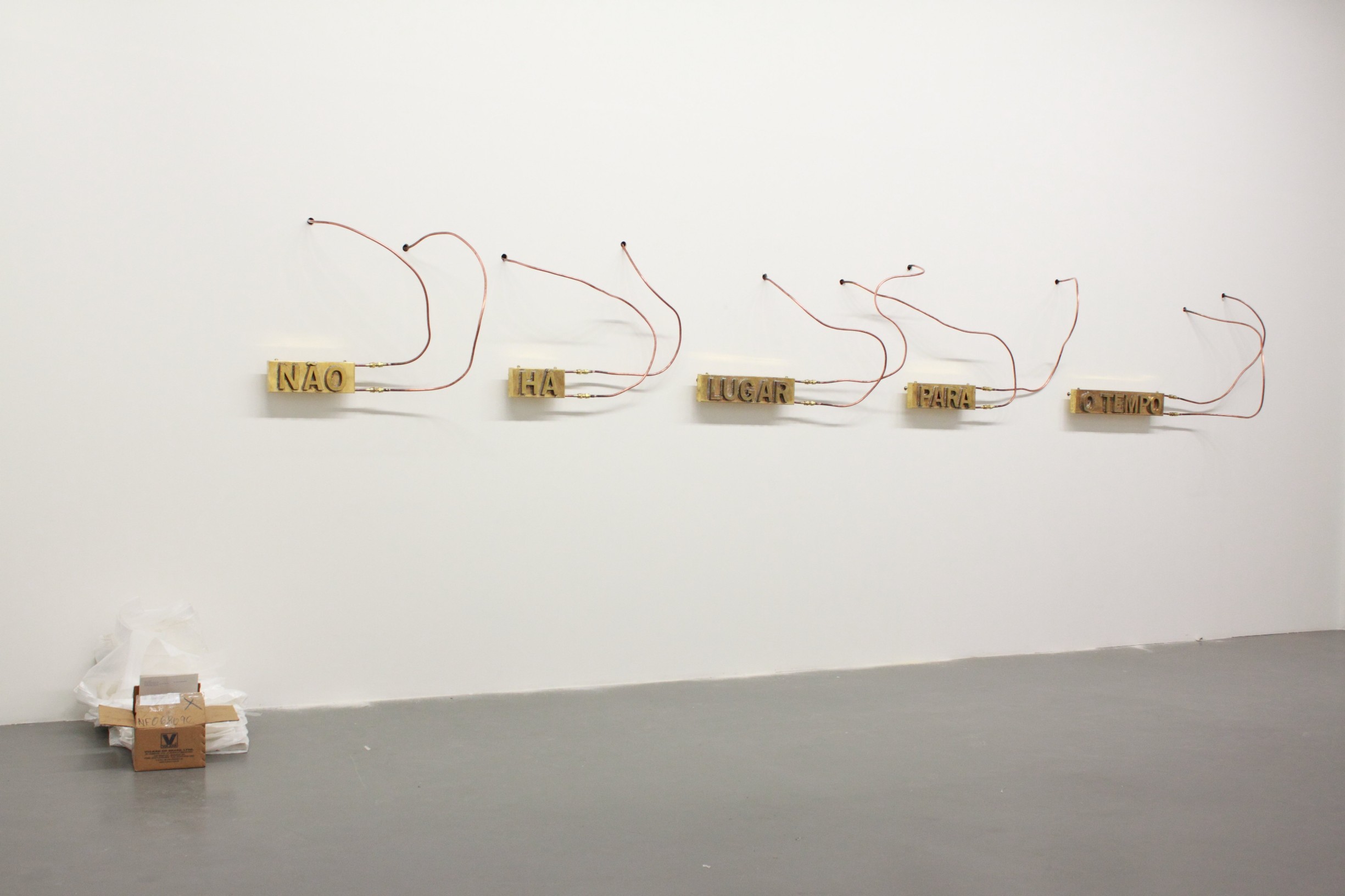 After Utopia, fotografia di allestimento, 2009