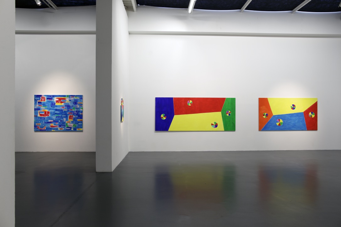 Nicola De Maria. I miei dipinti s'inchinano a Dio, fotografia di allestimento, 2011
