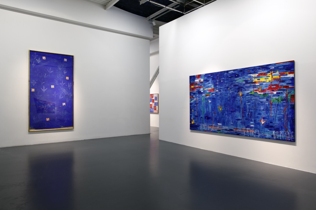 Nicola De Maria. I miei dipinti s'inchinano a Dio, fotografia di allestimento, 2011