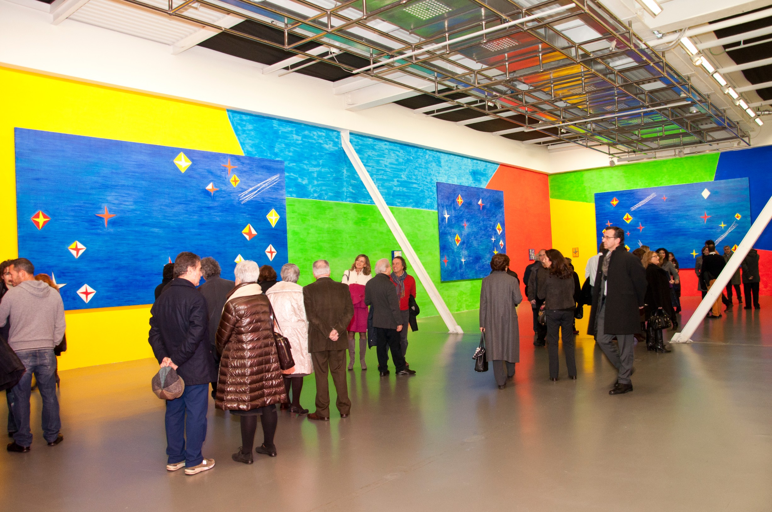 Nicola De Maria. I miei dipinti s'inchinano a Dio, fotografia di allestimento, 2011