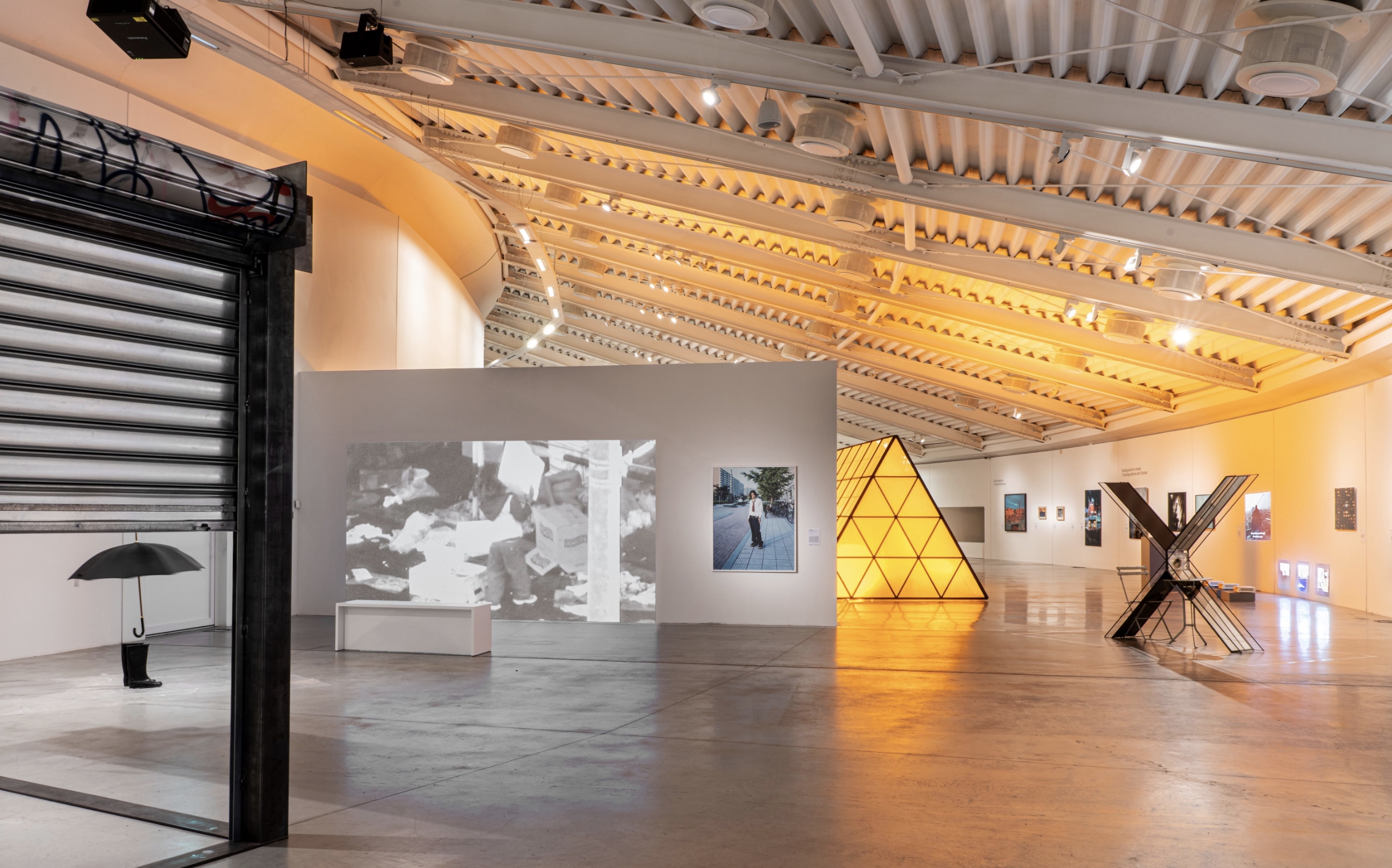 L'arte e la città, fotografia di allestimento, 2021